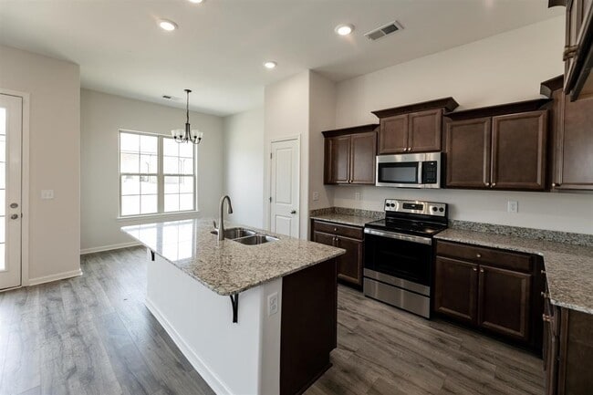 Building Photo - 125 Dogwood Springs Dr