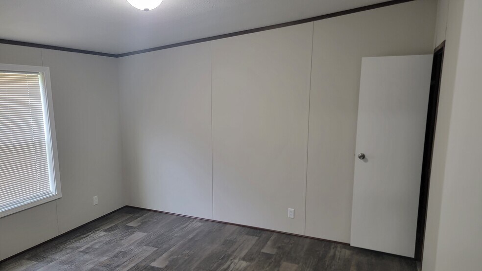 Building Photo - 32744 Carolee Cir