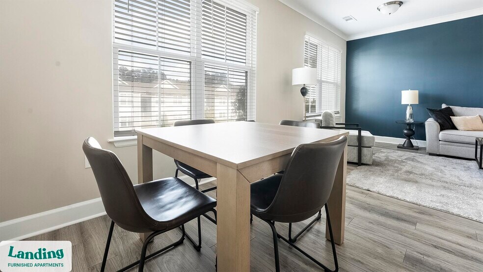 Building Photo - 195 N Creek Dr