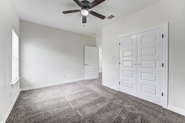 Building Photo - 410 N 4th St