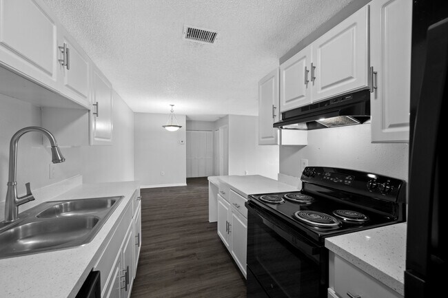 Building Photo - 10709 Yorkshire Ct