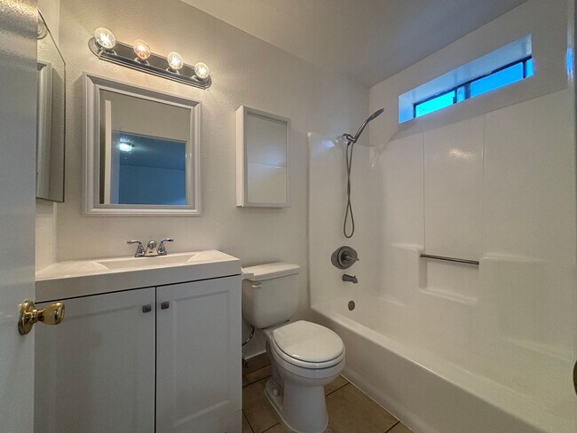 Building Photo - Orange Grove, 1232-1234