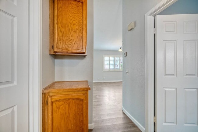 Building Photo - 3750 Via Del Rancho