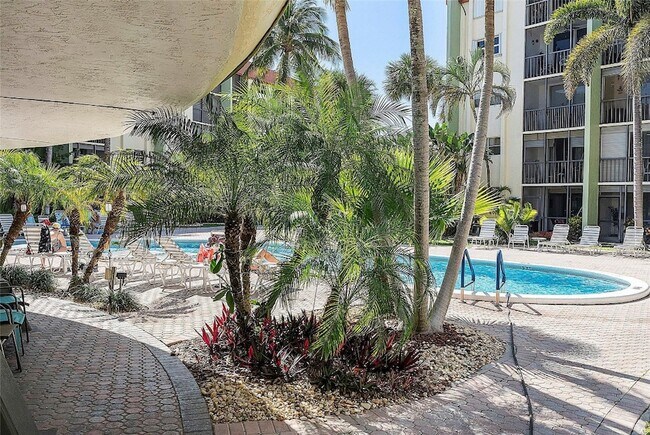 Building Photo - 5300 NE 24th Terrace