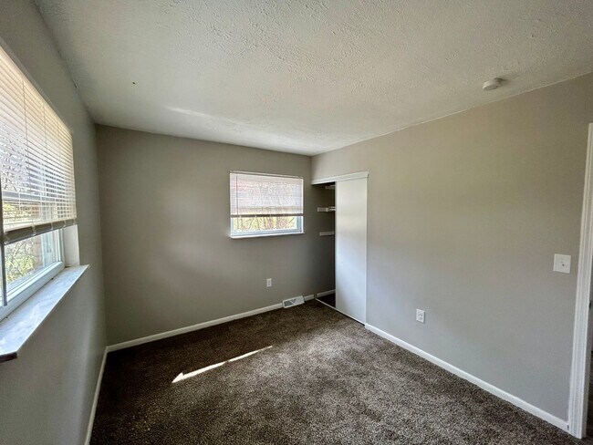 Building Photo - 5832 Childs Ave
