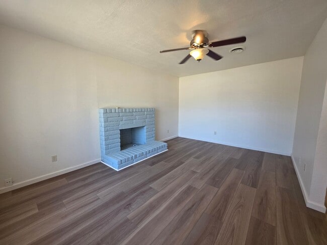 Building Photo - 3-bedroom single story in east Modesto nei...