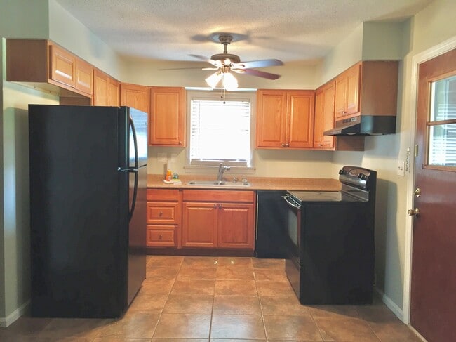 Primary Photo - 2801 3rd Pl E