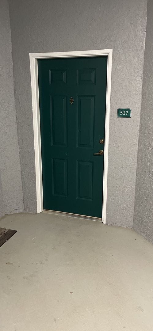 Building Photo - Beautiful First Floor, 1 Bedroom, 1 Bath, corner unit for rent in the Enclave of New Tampa