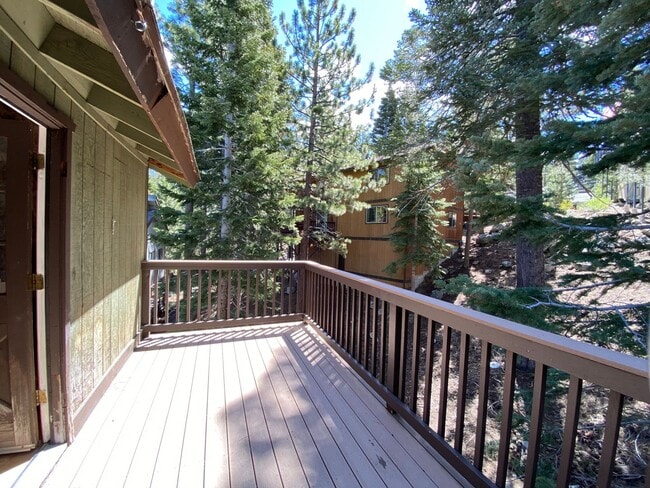 Building Photo - Two bedroom Two bath Condo close to the NV...