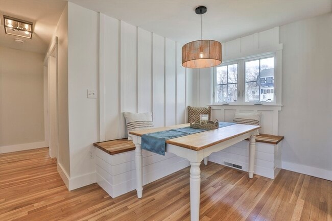 Building Photo - 7 Christopher St