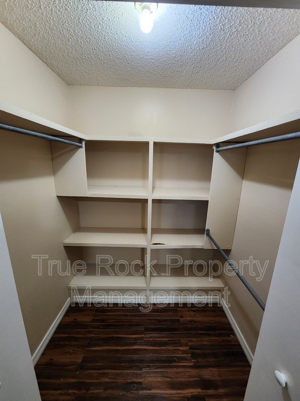 Building Photo - 15402 Co Rd 1501