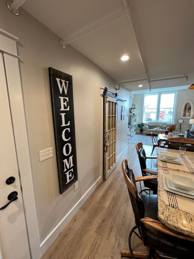 Building Photo - Country Financial Insurance Apartments