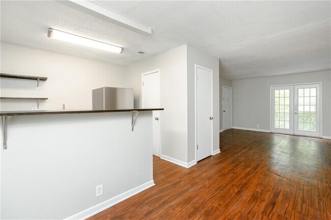 Building Photo - 55 East Dr
