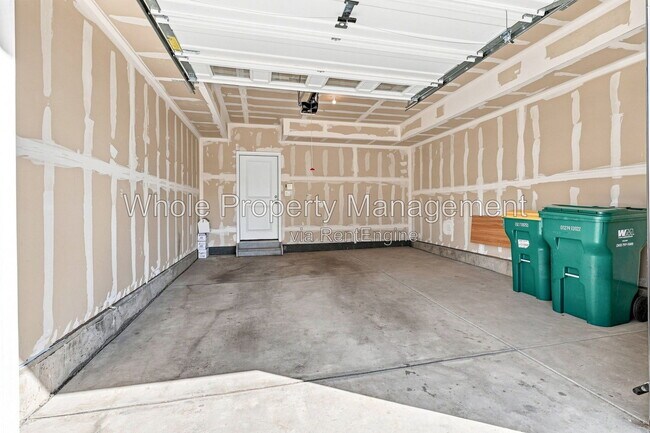 Building Photo - 871 E 98th Ave