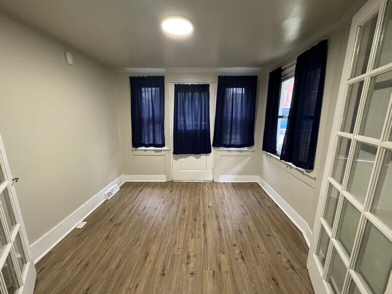 Primary Photo - 208 Penn Ave