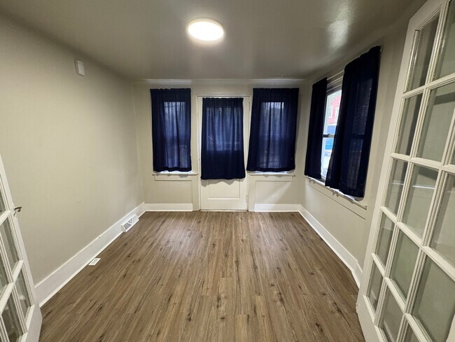 Building Photo - 208 Penn Ave