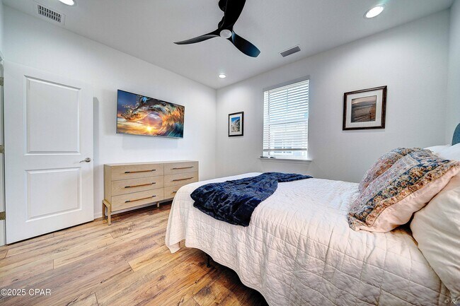 Building Photo - 8980 Coral Reef Wy
