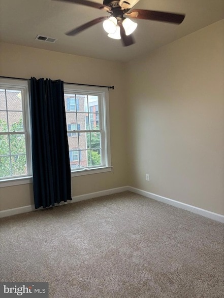 Building Photo - 3184 Yeager Dr