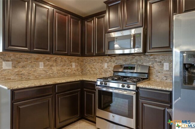 Building Photo - 271 Limestone Creek