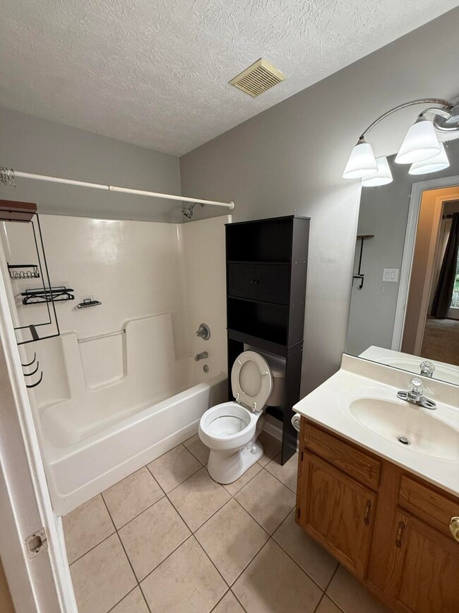 Building Photo - 881 Revere Run Dr
