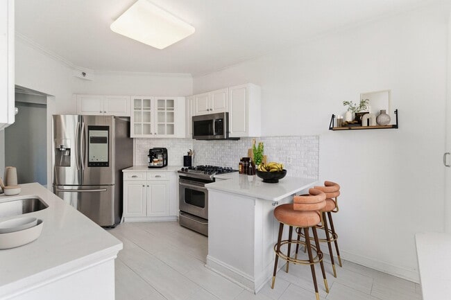 Building Photo - 30 CONSTITUTION Way