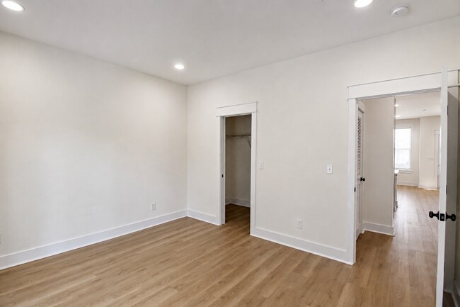 Building Photo - 1380 Belfair St