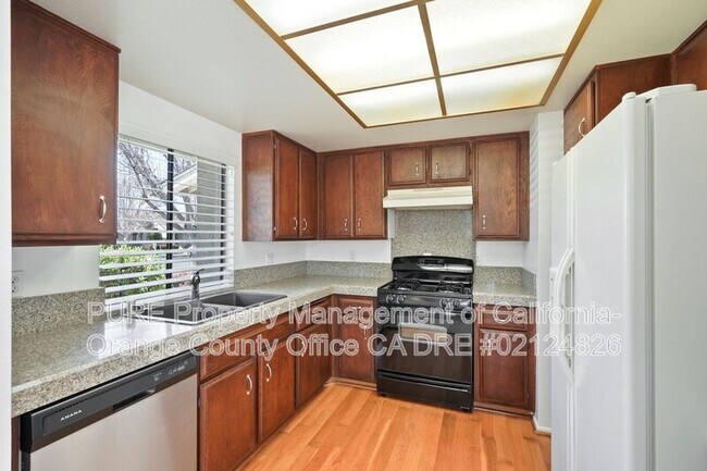 Building Photo - 8933 Amador Cir