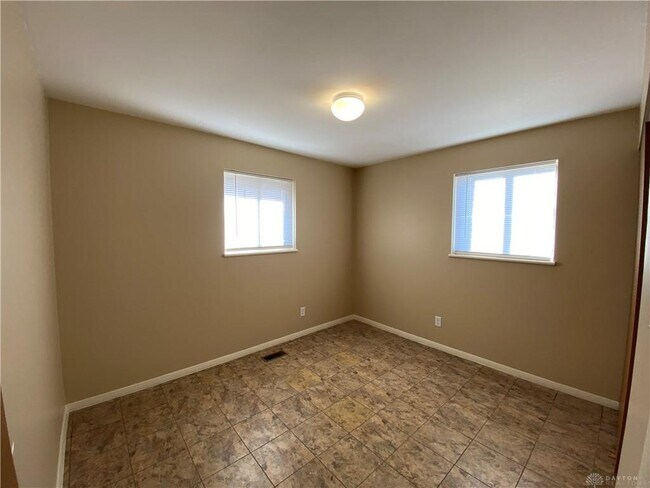 Building Photo - 5555 Misty Ln