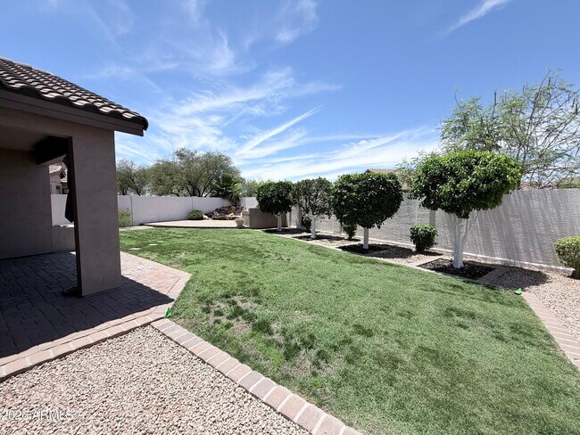 Building Photo - 7310 E Mallory Cir