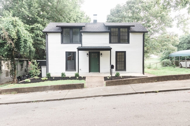 Building Photo - 25 Lawn Street