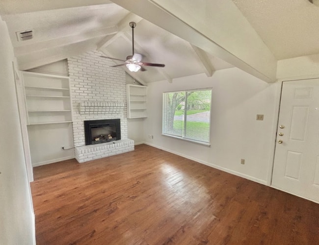 Building Photo - AVAILABLE NOW; APPLY AT OUR WEBSITE TODAY!!