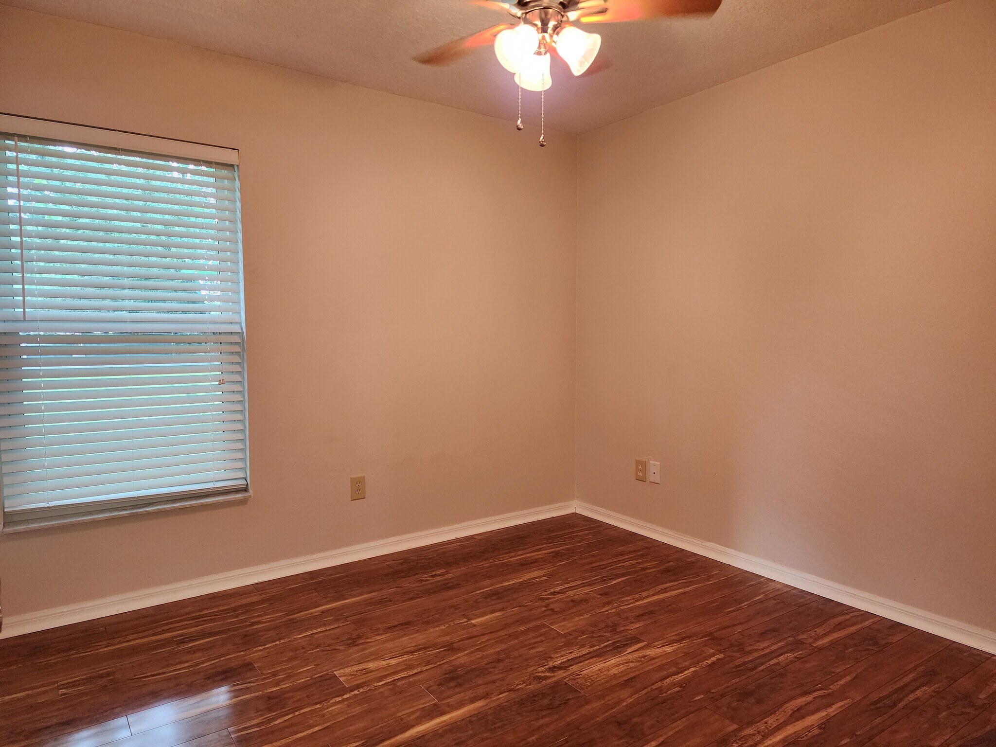 Bedroom 1 - 1419 Russell Ave