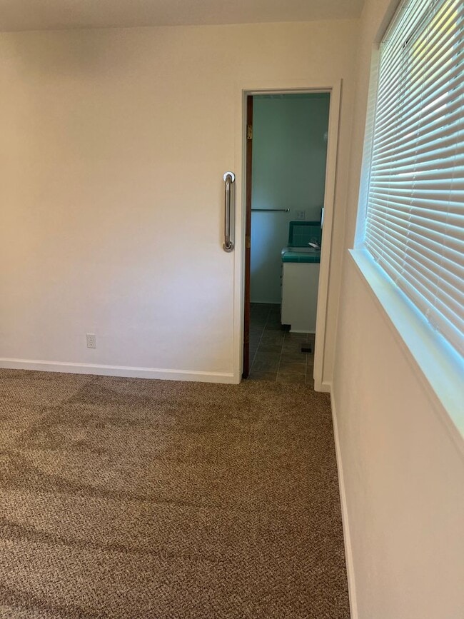 Building Photo - pd01 - Parkdale Estates Inc