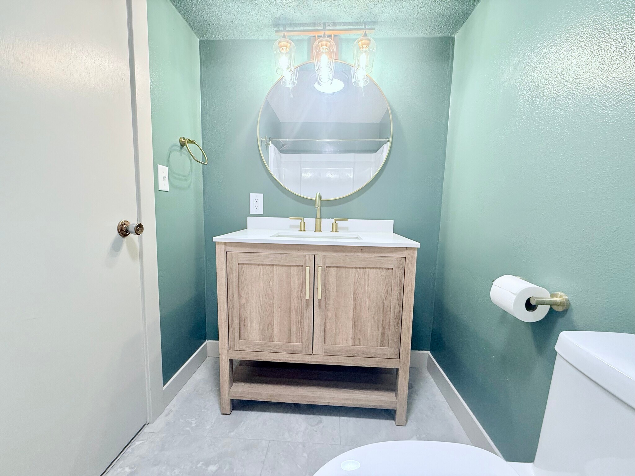 Bathroom - 1409 W 2nd St