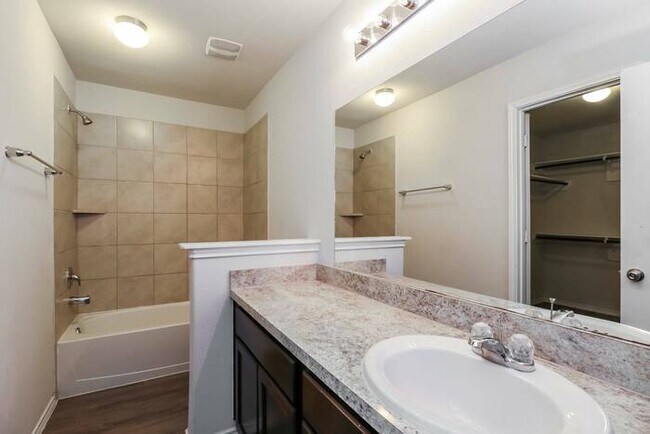 Building Photo - 405 N Meadows Dr