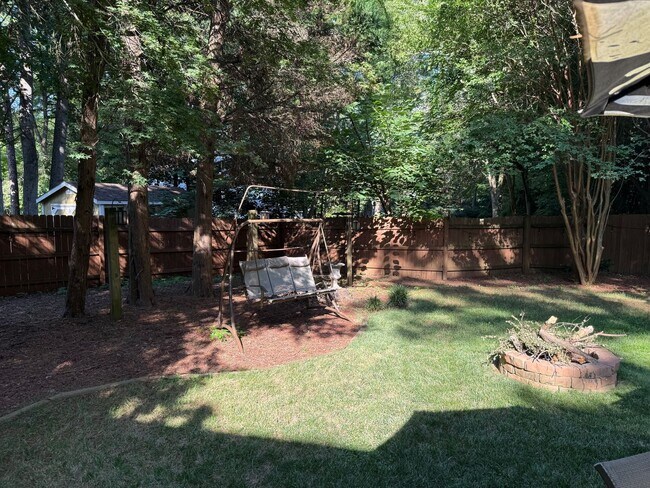 Building Photo - Spacious 3BR Home with Fenced Yard & Outdoor Living in Prime Location!