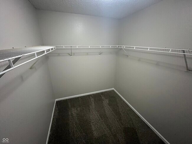 Building Photo - 10896 Riverwood Blvd