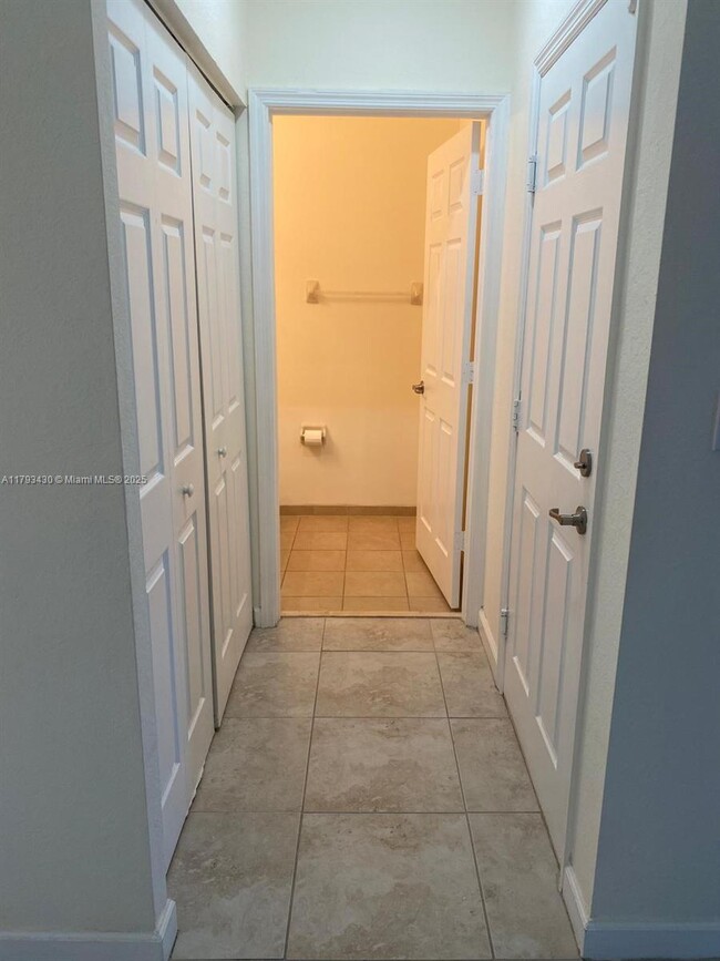 Building Photo - 17460 SW 153rd Ave