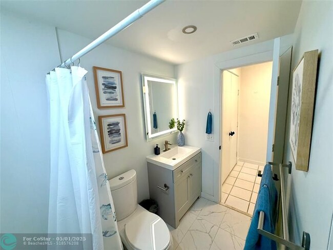 Building Photo - 2600 S Ocean Dr