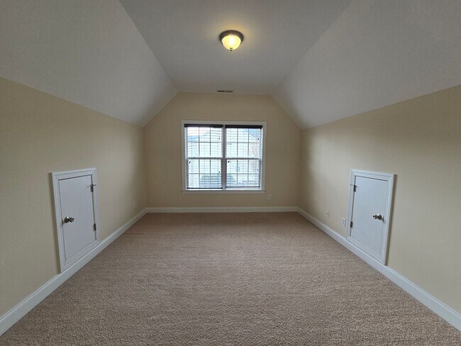 Building Photo - NEW LISTING in Cary NC!!