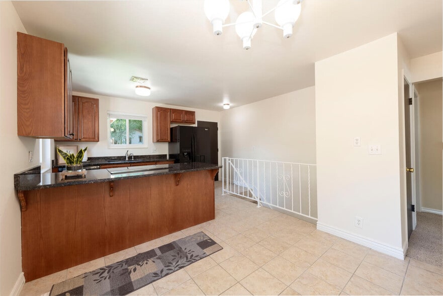 Kitchen - 5085 S 2870 E