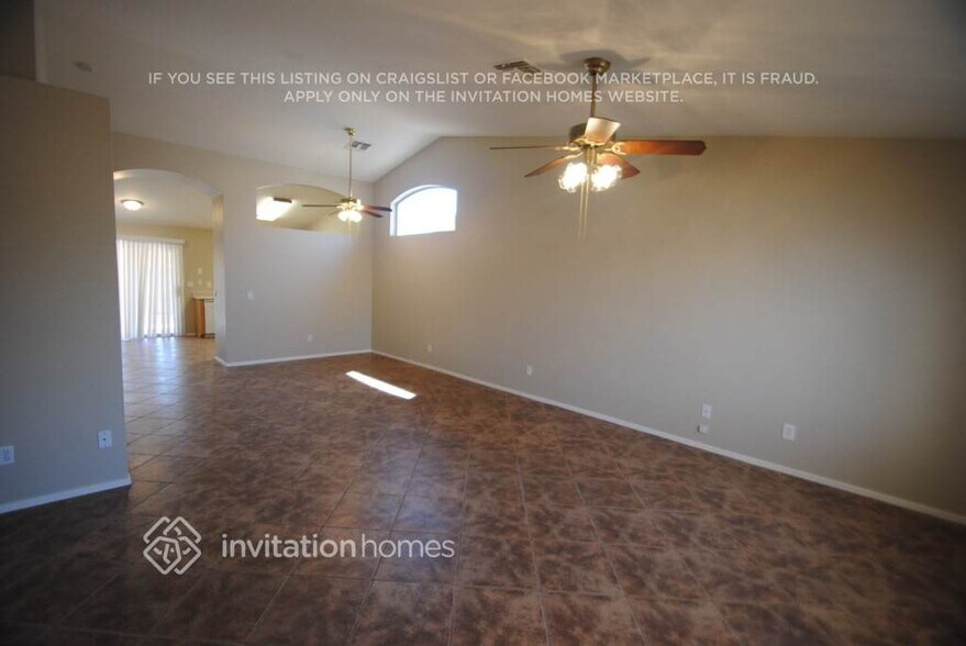Building Photo - 8703 N 112th Ave