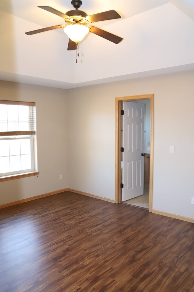 Building Photo - 1160 Winchester Ln