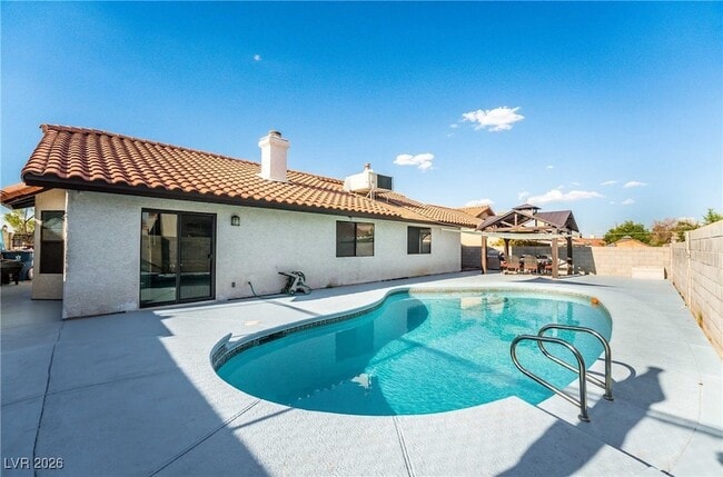 Building Photo - 8233 Ducharme Ave