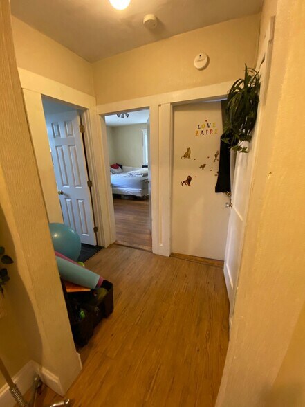 Primary Photo - 22 Chiswick Rd