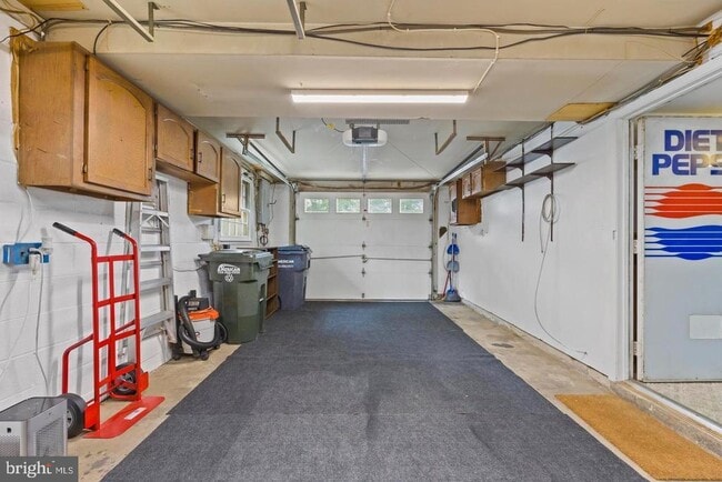 Building Photo - 13501 Kelmont Ct