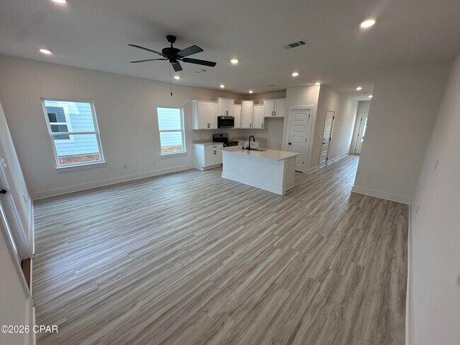 Building Photo - 280 Phillips Blf Ave