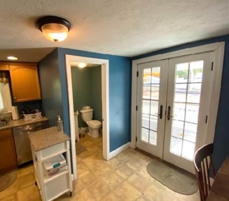 Building Photo - 74 Oak St