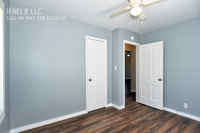 Building Photo - 1557 N Irvington Ave