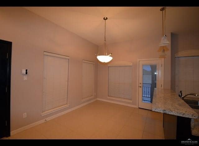 Building Photo - 2705 Mimosa St